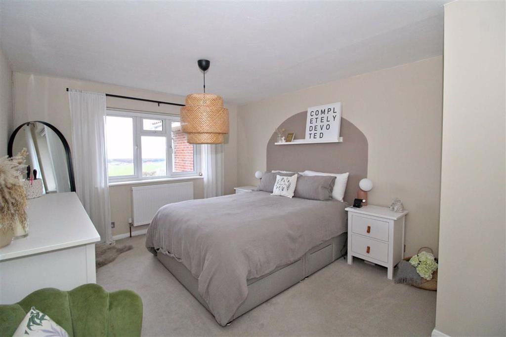 St Crispians, Seaford, East Sussex 2 bed terraced house £285,000