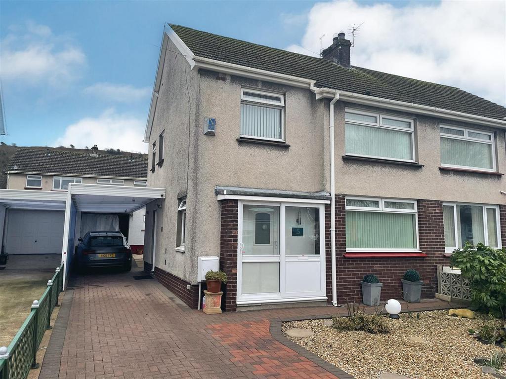 Cae Folland, Penclawdd, Swansea, City... 3 bed semidetached house £