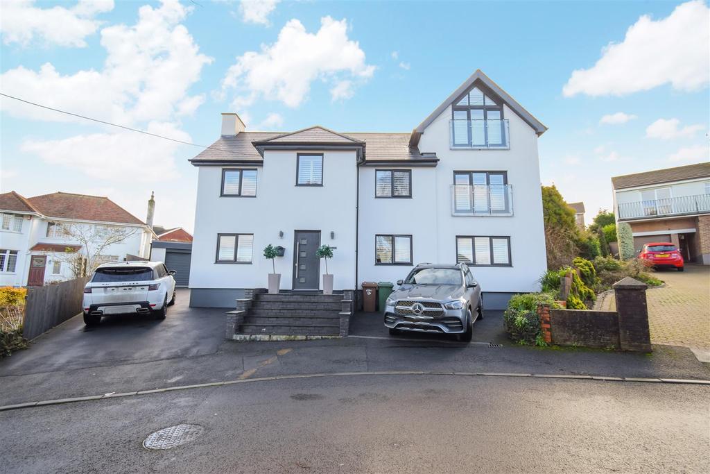 St. Martins Crescent, Caerphilly 5 bed detached house £795,000