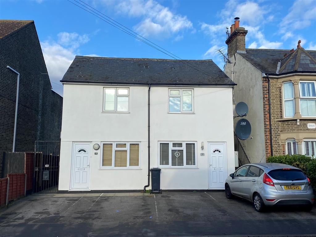 Rye Road, Hoddesdon 2 bed £1,000 pcm (£231 pw)