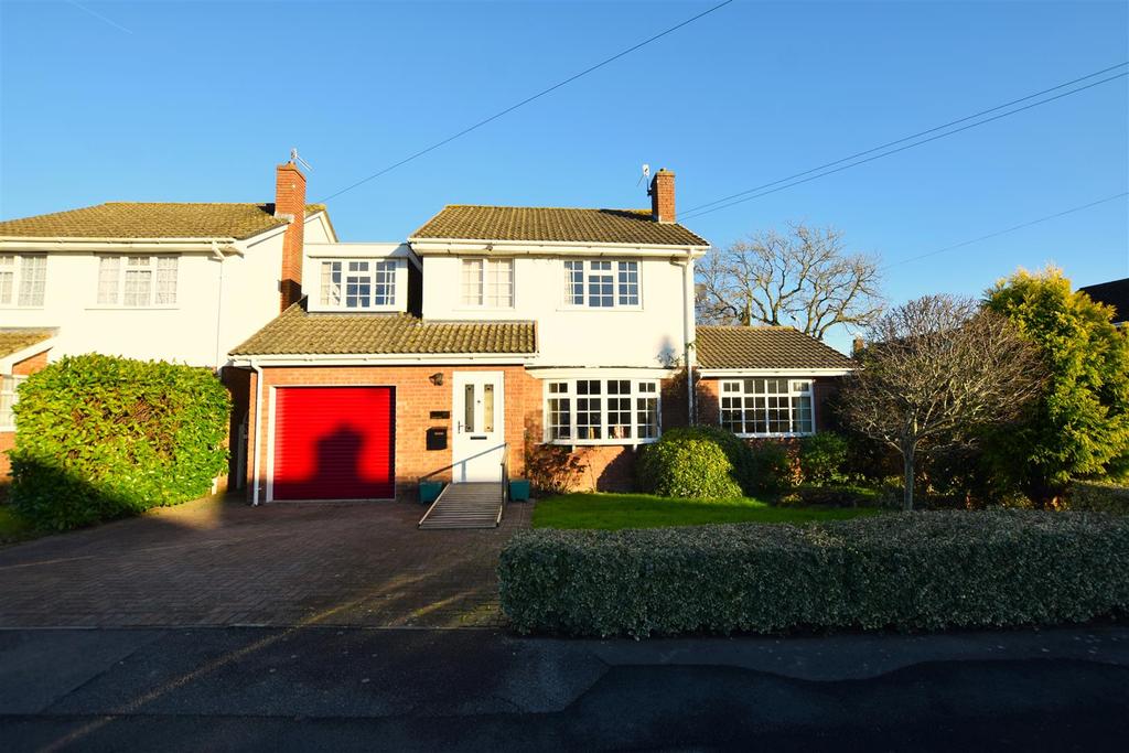 Brampton Way, Portishead 4 bed detached house £525,000
