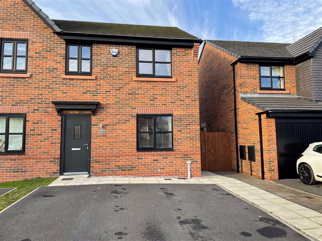 Crompton Way, Lowton 3 bed semidetached house £225,000