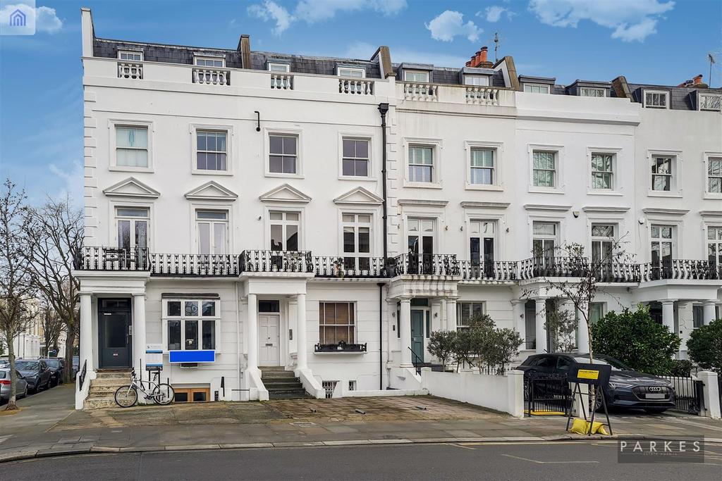Earls Court Road, W8 2 bed flat £1,998 pcm (£461 pw)