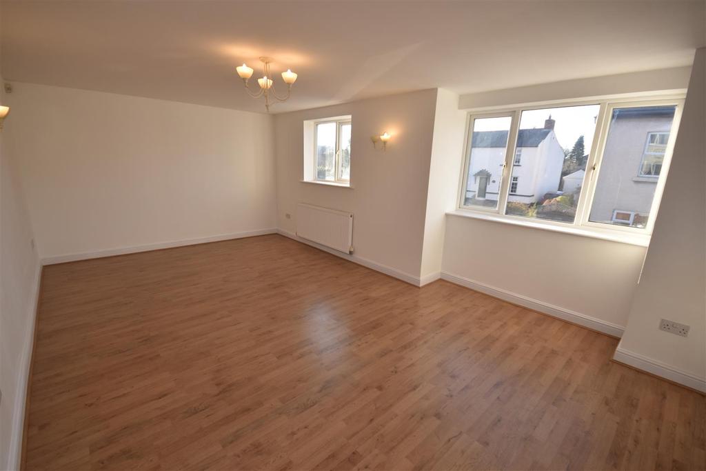 Oliver Lane, Great Sutton 2 bed apartment £650 pcm (£150 pw)