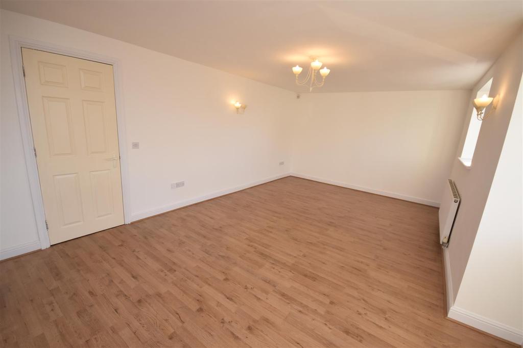 Oliver Lane, Great Sutton 2 bed apartment £650 pcm (£150 pw)