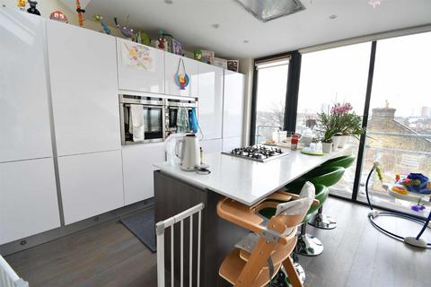 2 bedroom flat to rent, Durham Road, East Finchley