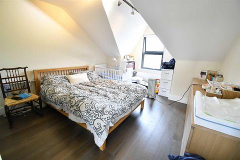 2 bedroom flat to rent, Durham Road, East Finchley