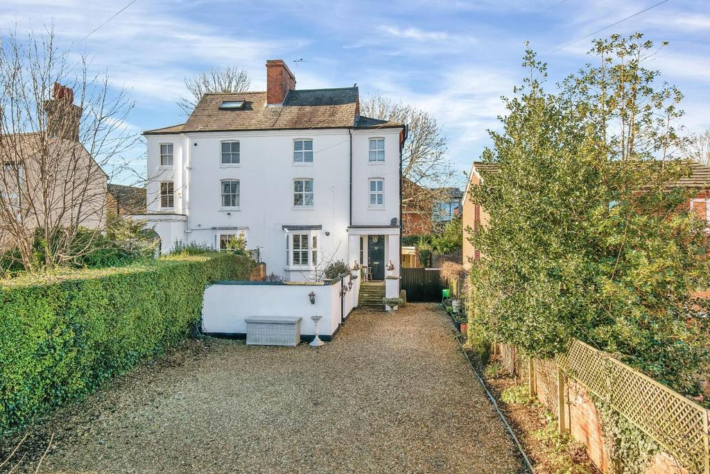 Ayston Road, Uppingham, Rutland 4 bed townhouse £650,000