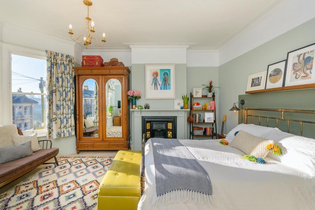 DAORKCONKCERB44 - Bedroom J.jpg