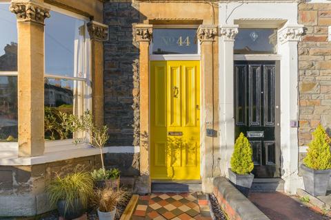 44 Brecknock Road, Bristol, BS4 2DD