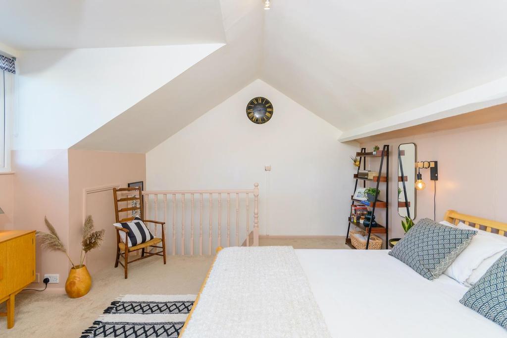 DAORKCONKCERB44 - Bedroom O.jpg