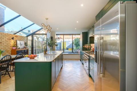 44 Brecknock Road, Bristol, BS4 2DD