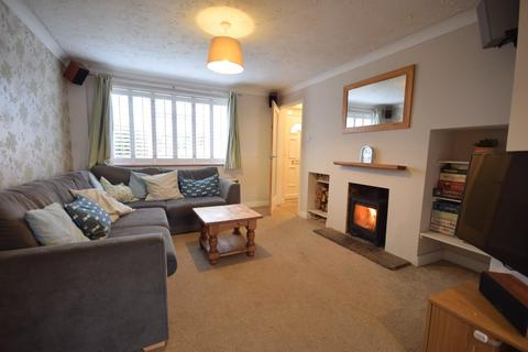 8 Desborough Road, Rushton, Kettering, NN14 1RG