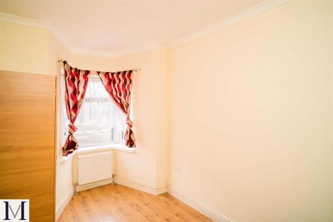 2 bedroom flat to rent - Vincent Road, Hounslow