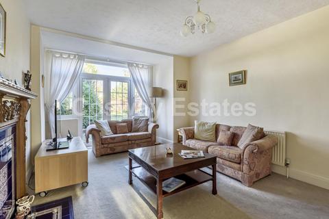 13 Westfield Road, London, NW7 3BJ