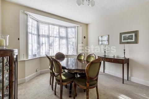 13 Westfield Road, London, NW7 3BJ