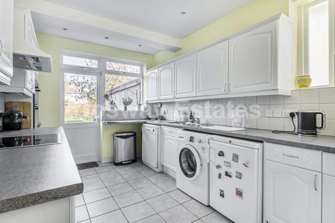 13 Westfield Road, London, NW7 3BJ