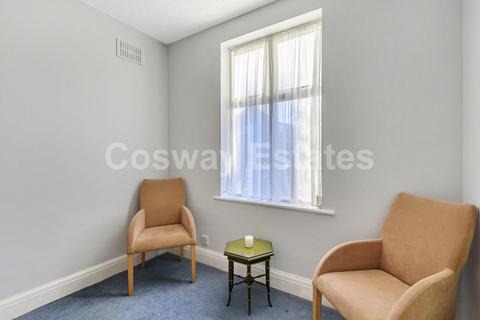 13 Westfield Road, London, NW7 3BJ