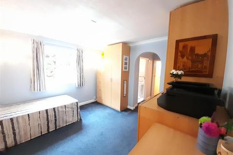 42 Elm Grove, Barnham, Bognor Regis, PO22 0HL