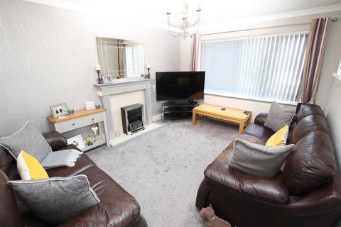3 bedroom semi-detached house for sale - Kenmore Way, Cleckheaton