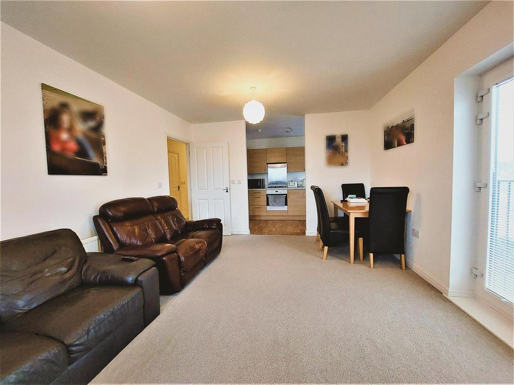 Castle Drive, Margate, Margate 2 bed flat £190,000