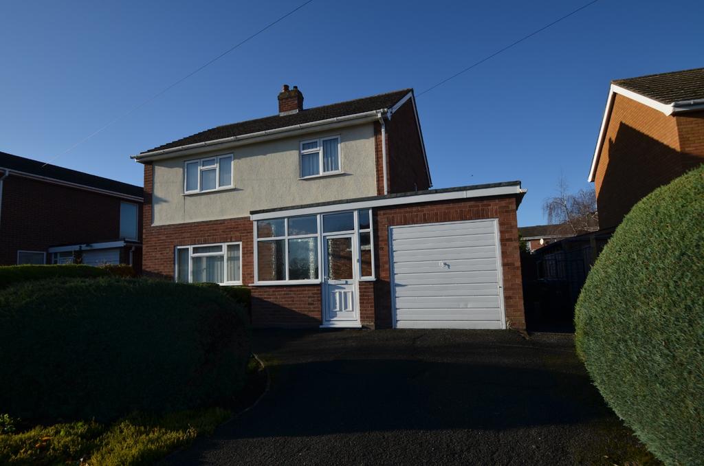 Eston Avenue, Malvern, Worcestershire 3 bed detached house £300,000