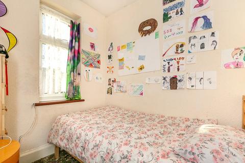 101 South Park Crescent, London, SE6 1JL