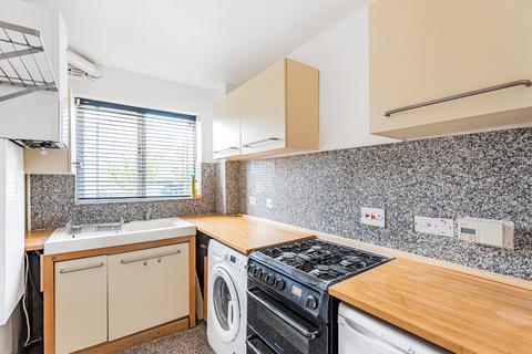 2 bedroom flat to rent - Horniman Drive London SE23