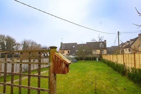 2 Home Close, Oddington, Moreton-in-marsh, GL56 0UZ