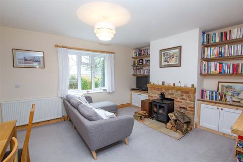2 Home Close, Oddington, Moreton-in-marsh, GL56 0UZ