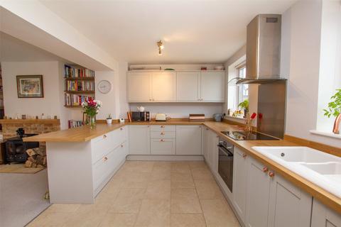 2 Home Close, Oddington, Moreton-in-marsh, GL56 0UZ