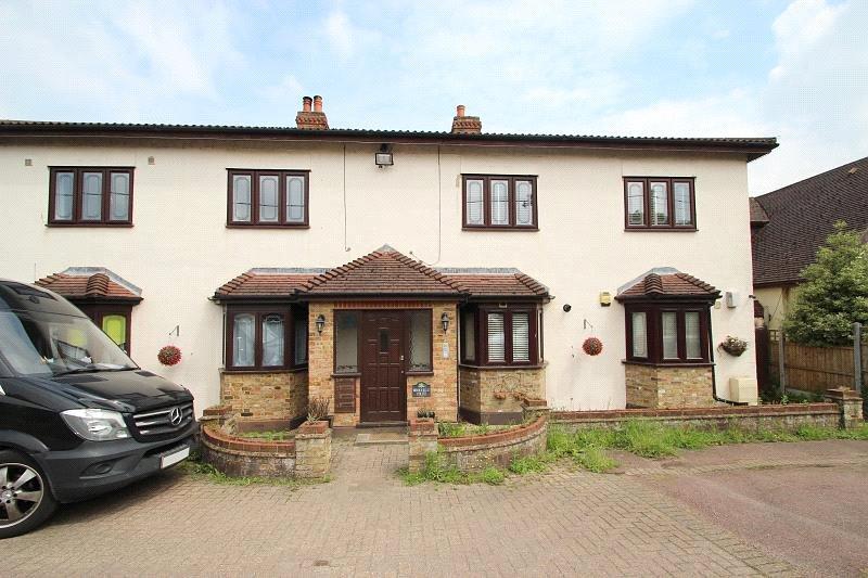 Tysea Hill, Stapleford Abbotts... 2 bed apartment £1,125 pcm (£260 pw)