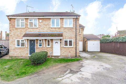 3 bedroom semi-detached house for sale - Golding Thoroughfare, Chelmsford, Essex, CM2