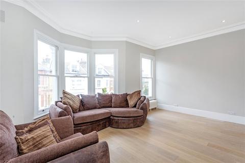 4 bedroom terraced house to rent, Sarsfeld Road, London, SW12