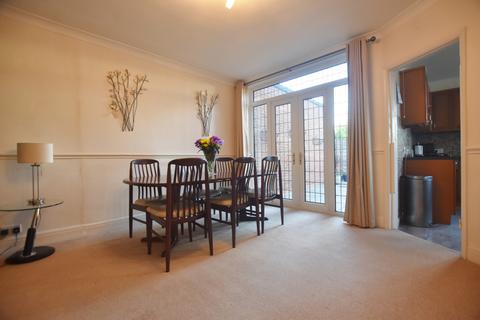 4 bedroom semi-detached house for sale - Spring Gardens, Garston, WD25