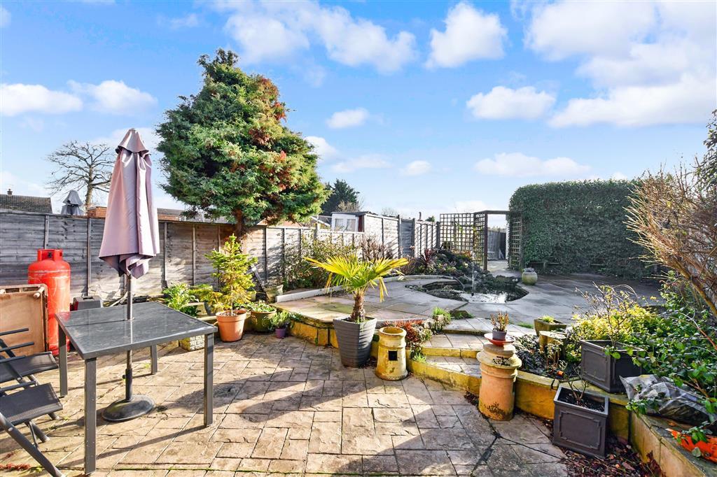Cheshire Road, Maidstone, Kent 3 bed terraced house £300,000
