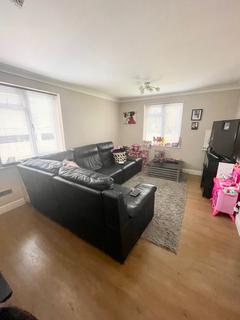 2 bedroom apartment to rent - Arborfield Close, Slough, Berkshire, SL1