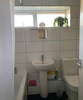 undefined, Exeter - single room close to city centre - Bills included