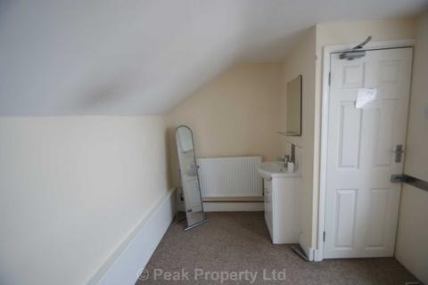 1 bedroom in a house share to rent, Park Street, Westcliff On Sea SS0