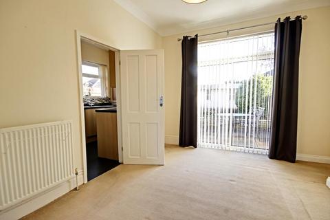 3 bedroom terraced house to rent - Victoria Road west