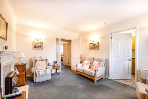 2 bedroom apartment for sale - Shaw Court, Broomhill Gardens, Newton Mearns, Glasgow