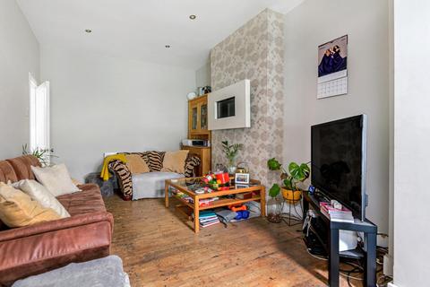 72 Ashbourne Road, Mitcham, CR4 2BA