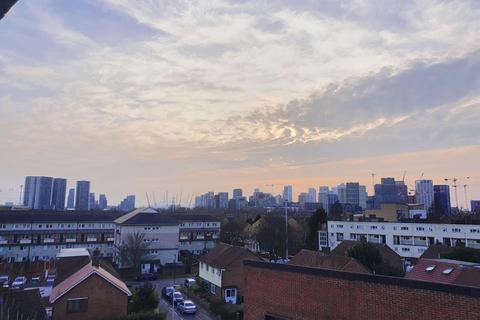 1 bedroom flat for sale - Evan House, 8 Exeter Road, London, E16 1GP