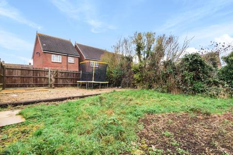 21 Brocas Drive, Basingstoke, RG21 5LS