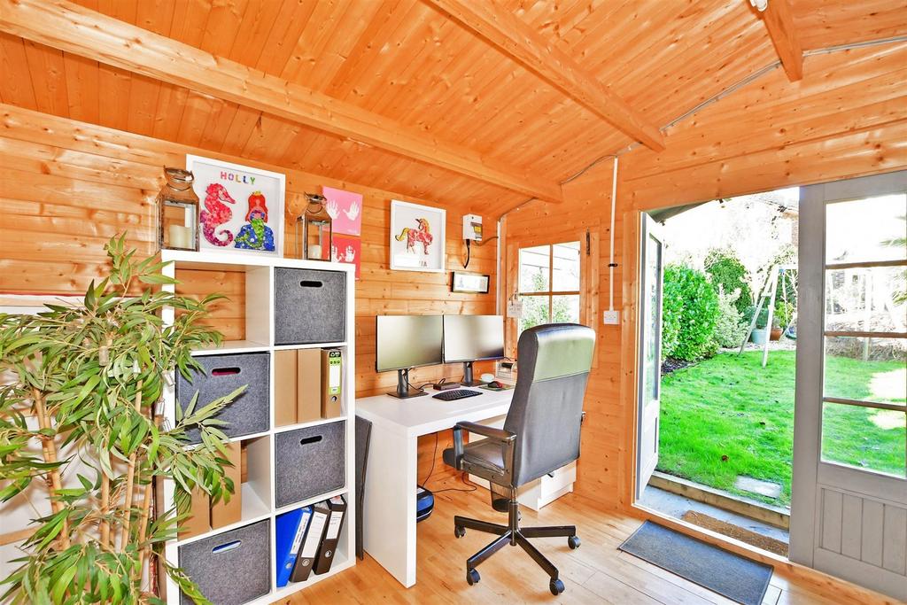 Workshop/Outbuildings
