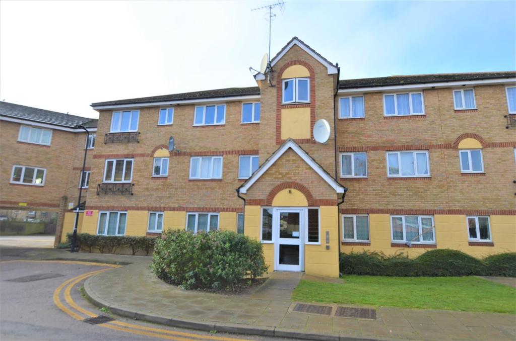 Leopold Road, N18 2 bed flat £1,450 pcm (£335 pw)