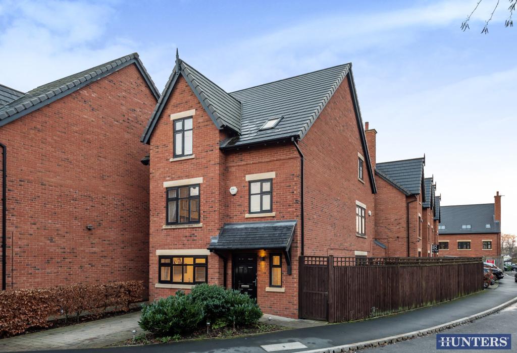 The Moorings, Worsley, Manchester 4 bed detached house £575,000