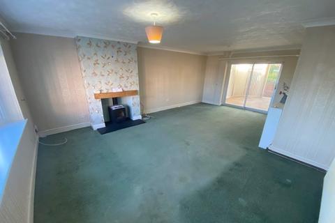 4 bedroom semi-detached house to rent - Kesterton Road, Sutton Coldfield, B74 4JP