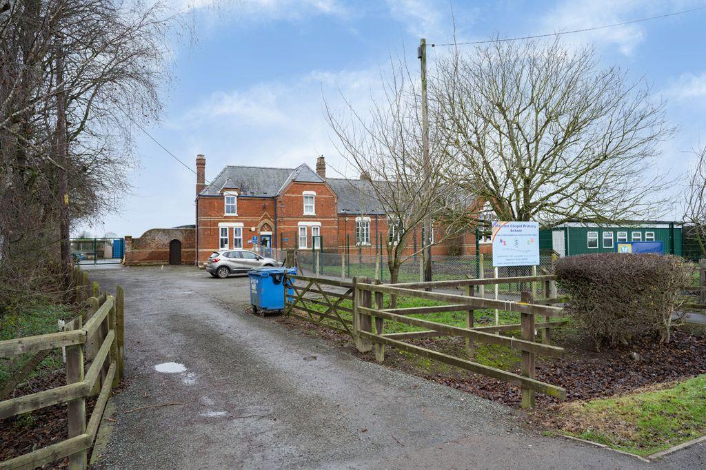 Moulton Chapel Primary School