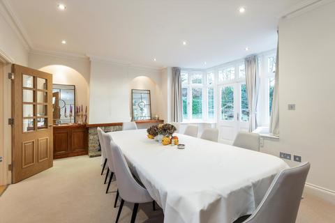 6 bedroom detached house to rent - Cavendish Road, Weybridge, Surrey, KT13